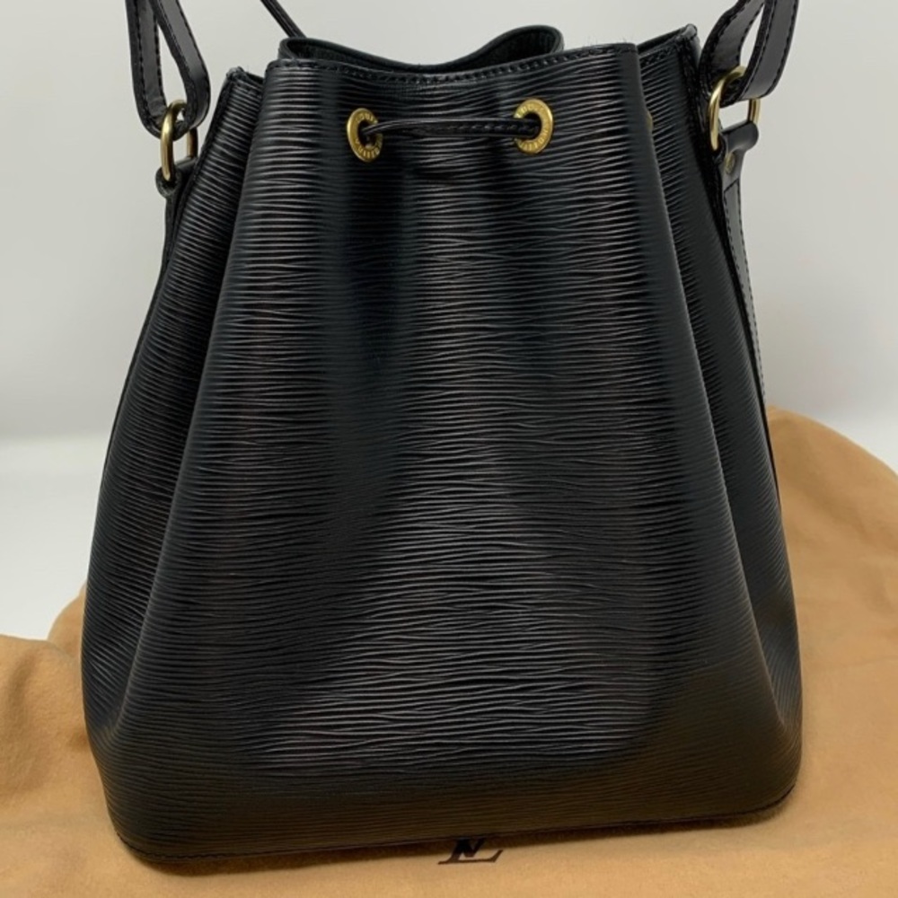 Lv Noe noir black epic  shoulder bag